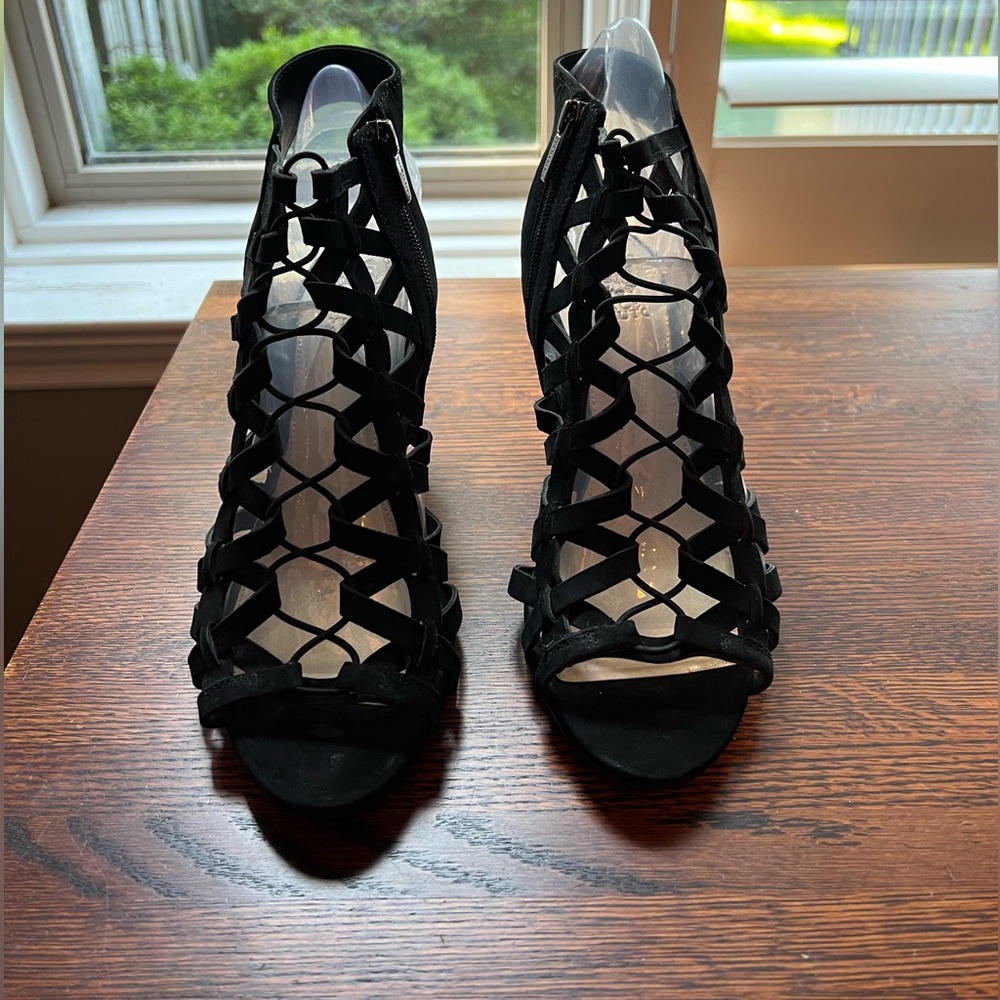 Vince Camuto Black Evel Caged Sandals- New (Never worn) Size: 10W